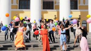 Йошкар-Ола: клип на песню Павла Воли "Я танцую"