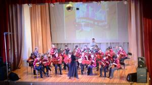 Творческий проект "Взрослые и дети" - Оркестр русских народных инструментов.