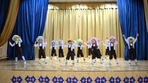 Ансамбль танца "АрабесК". Веселые грибочки. Детский танец.