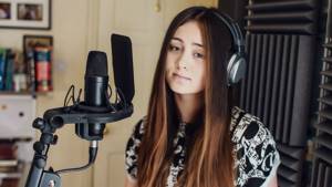 Chandelier - Sia (Cover by Jasmine Thompson)