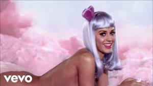 Katy Perry - California Gurls (Official) ft. Snoop Dogg