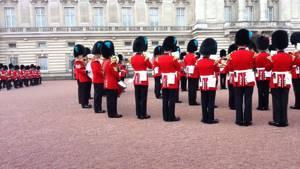 Саундтрек Игры Престолов в исполнении Национальной Королевской Гвардии ее Величества
