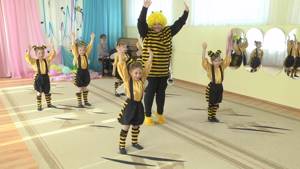 танец пчёл - танец на 8 марта в детском саду