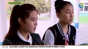 Школьница-красавица из Бишкека работает продавщицей пончиков