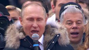 Путин поет гимн России