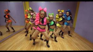 Jump-Dolls Танец кукол