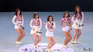 Суперский танец корейской группы Trend-D Candy-BOY