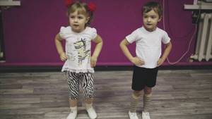 Танцевальное упражнение по методике Екатерины Железновой "Гимнастика с мамой"- Мы ногами топ-топ-топ