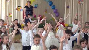 Маленькая страна Детские песни Выпускной в детском саду Танцы Children's songs dances Голос Дети