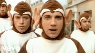 Песня где в клипе парни костюмах обезьян