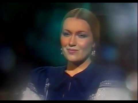 В этой деревне огни не погашены" - Зимняя песня - Татьяна Петрова - (1987)