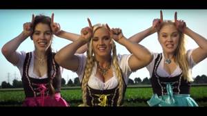 Три немки своей весёлой песенкой докажут вам что немецкий язык не такой уж и грубый