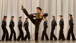 Легендарное «Яблочко» в исполнении  ансамбля народного танца имени Игоря Моисеева