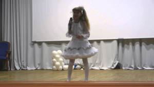 Ирина Жилина 9 лет - "Новый год у ворот", живой звук, live