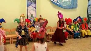 Новогодний танец хлопушек под песню "Замела метелица город мой"