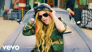 Avril Lavigne - Rock N Roll (Official Music Video)