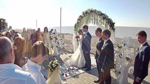 Невеста читает красивый рэп на свадьбе жениху-2016 (смотреть всем )